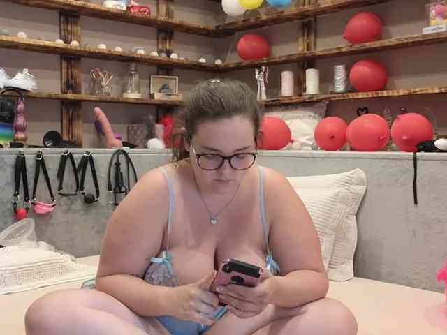 KimberlyCaprice webcam