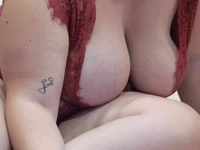 KimberlyCaprice webcam