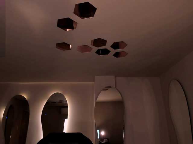 ValeriaVelvet's BongaCams show and profile