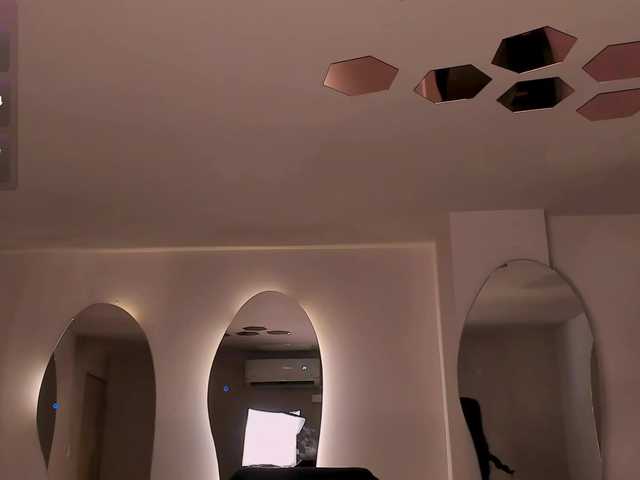 ValeriaVelvet's BongaCams show and profile