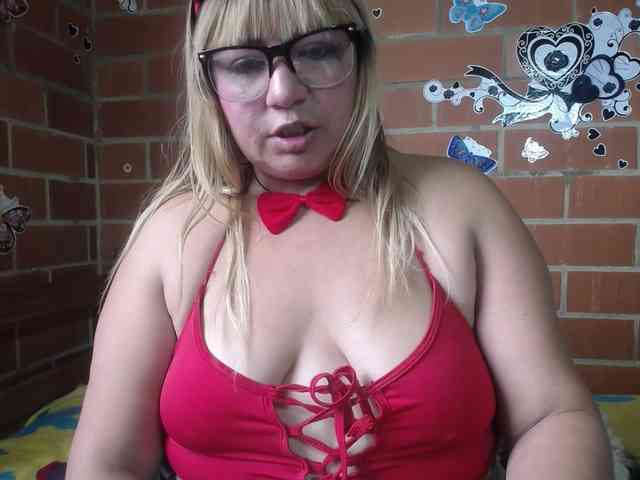 jones-scarlet webcam