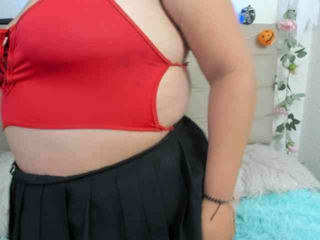 jones-scarlet webcam