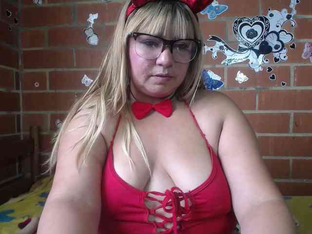 jones-scarlet webcam