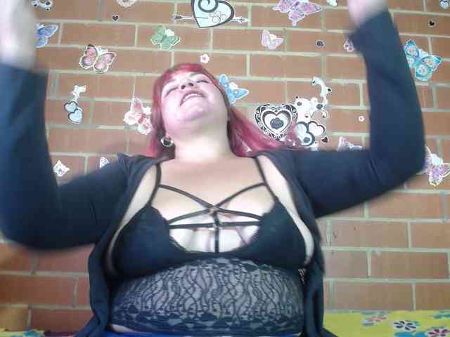 jones-scarlet webcam