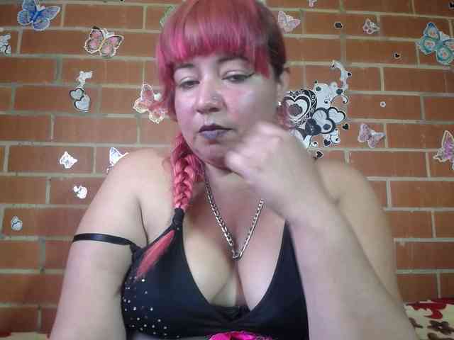 jones-scarlet webcam