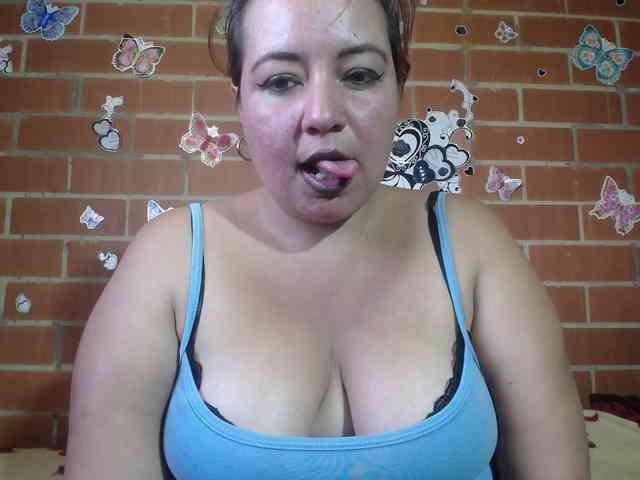 jones-scarlet webcam