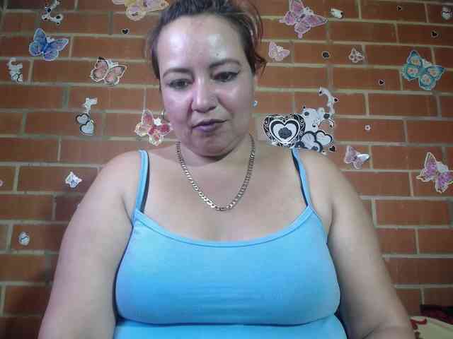 jones-scarlet webcam