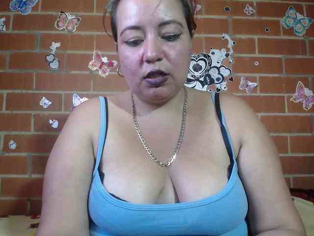 jones-scarlet webcam