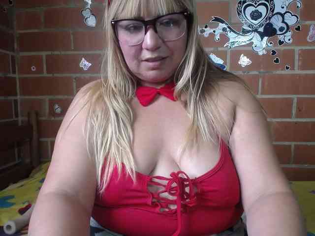 jones-scarlet webcam