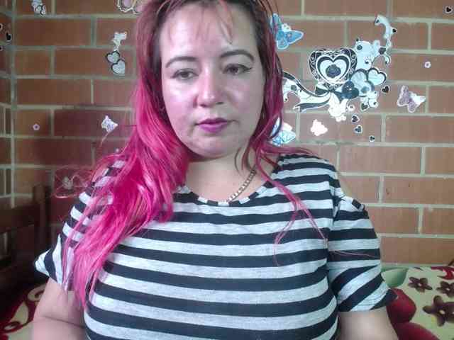 jones-scarlet webcam