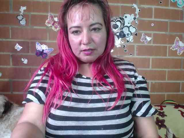 jones-scarlet webcam