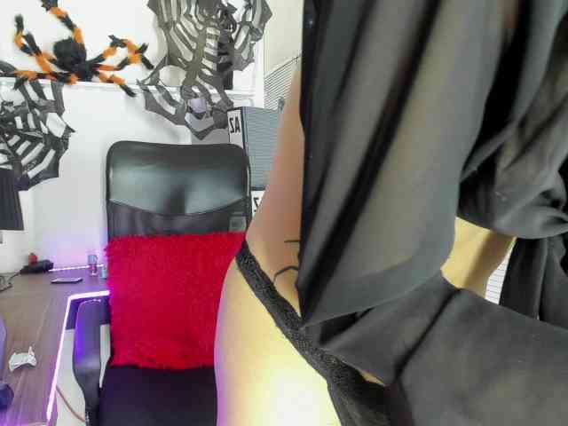 YUKIODAVIS webcam