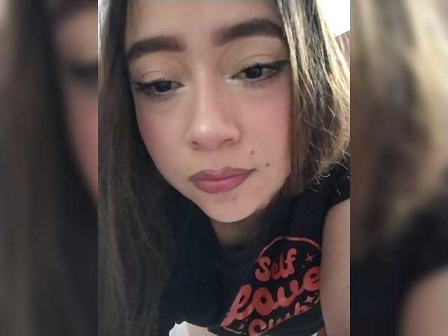 TiffanyB8's BongaCams show and profile