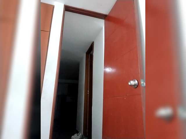 TiffanyB8's BongaCams show and profile