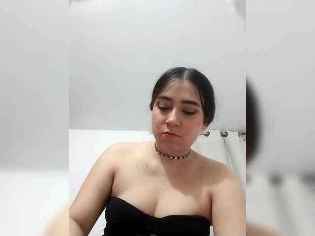 TiffanyB8's BongaCams show and profile