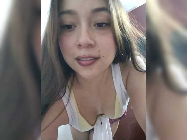 TiffanyB8's BongaCams show and profile