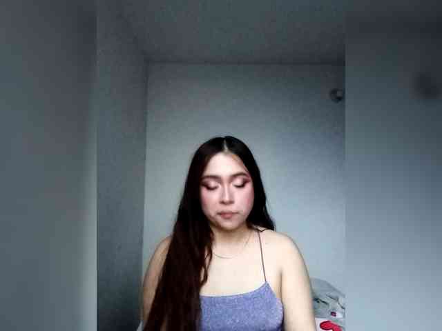 TiffanyB8 webcam