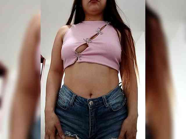 TiffanyB8 webcam