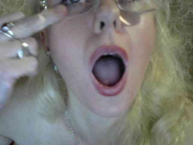 SweetieAngel webcam