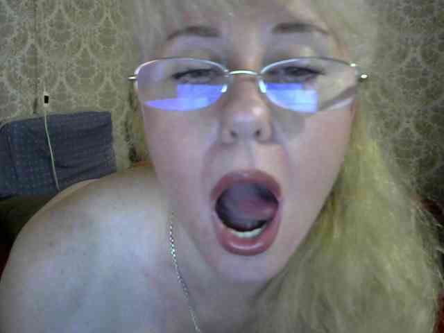 SweetieAngel webcam