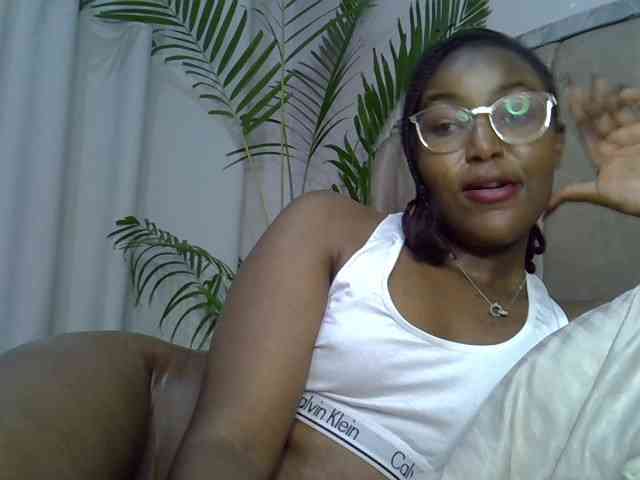 Mia-caramel webcam