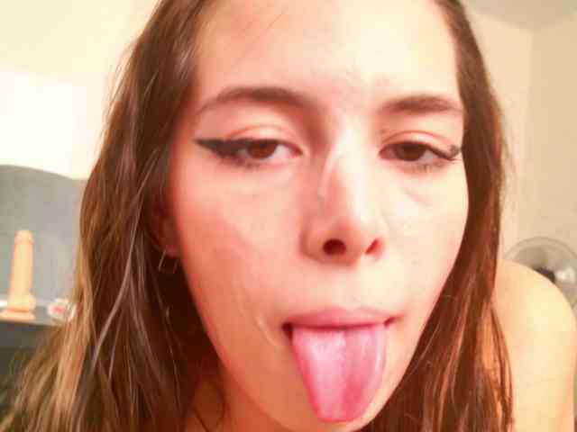 chatroom nude CandyLipss