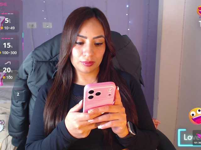 paulinagalvis2700's BongaCams show and profile