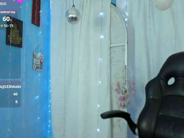 FalakYasin webcam