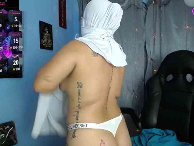 FalakYasin webcam