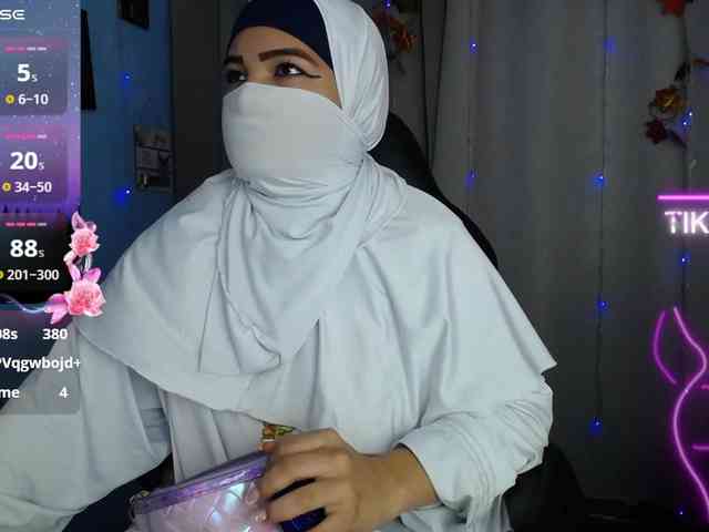 FalakYasin webcam