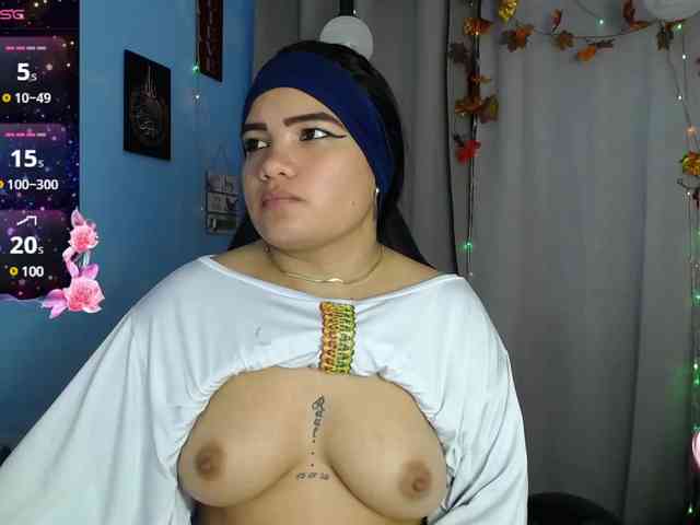 FalakYasin webcam