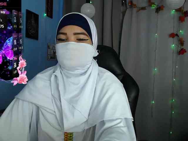 FalakYasin webcam