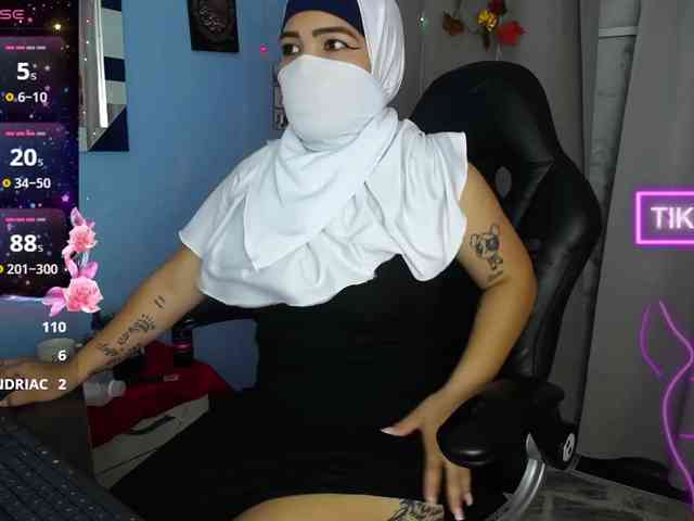 FalakYasin webcam