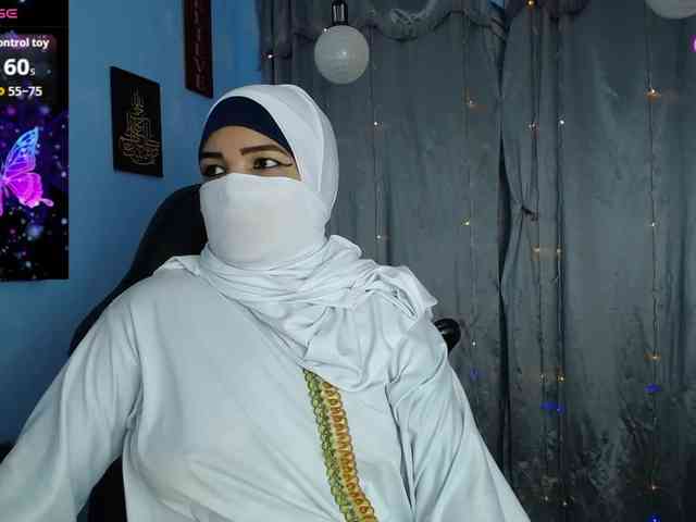 FalakYasin webcam