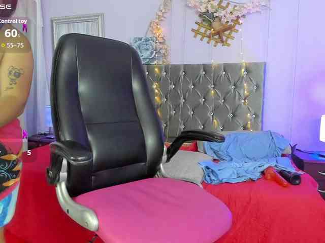 FalakYasin webcam