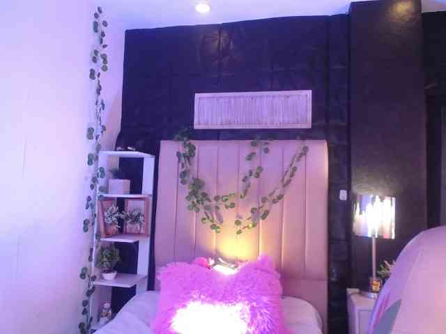 hellenbunnyx webcam
