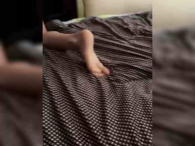 adult camming FocusToPussy