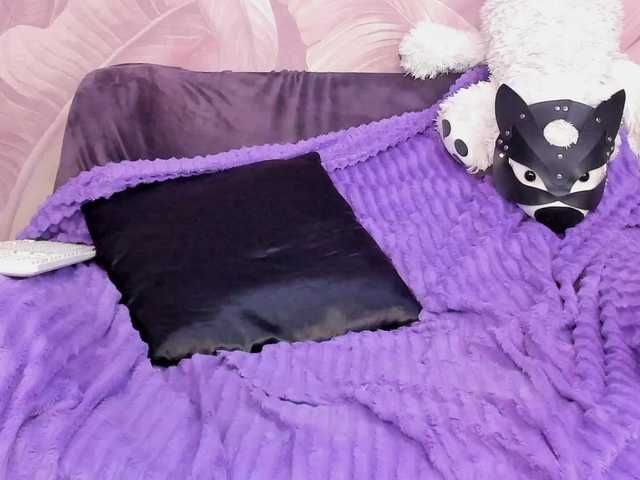 Modelfox's BongaCams show and profile