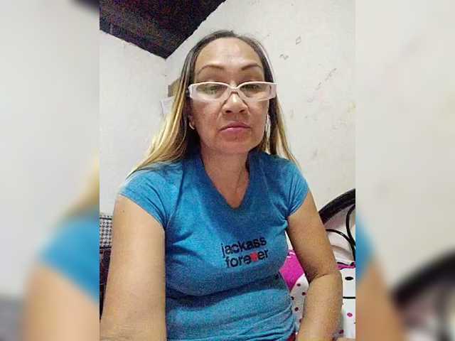 cherrywhite03 from BongaCams is Freechat