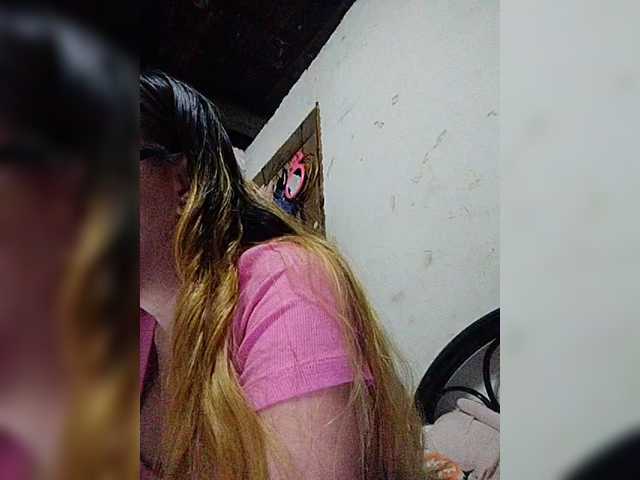 cherrywhite03's BongaCams show and profile