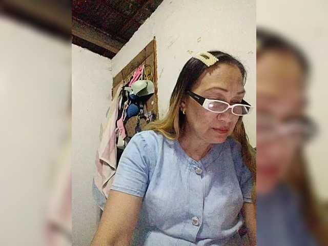 cherrywhite03's BongaCams show and profile