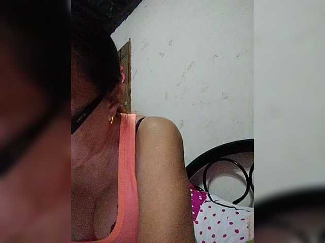 cherrywhite03's BongaCams show and profile