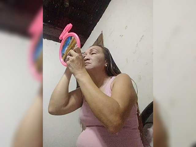 cherrywhite03's BongaCams show and profile