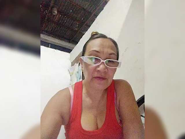 cherrywhite03's BongaCams show and profile