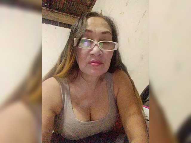 cherrywhite03's BongaCams show and profile