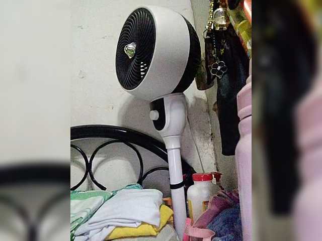 cherrywhite03's BongaCams show and profile