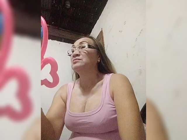 cherrywhite03's BongaCams show and profile