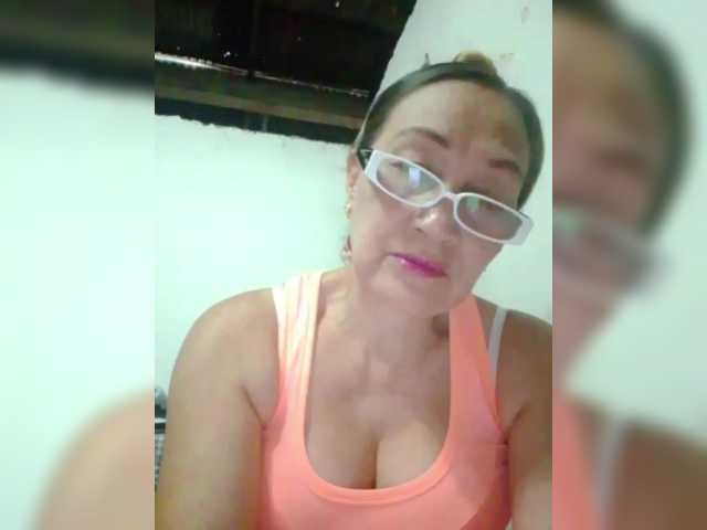 cherrywhite03's BongaCams show and profile