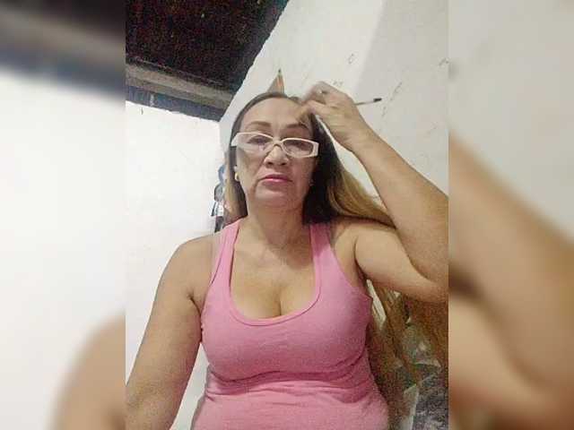 cherrywhite03's BongaCams show and profile