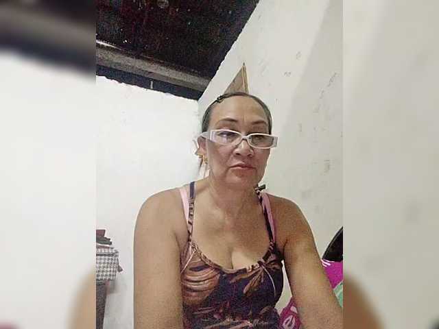 cherrywhite03's BongaCams show and profile